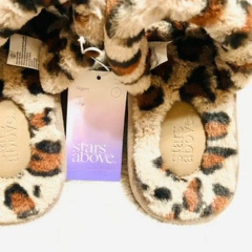 (NEW) Stars Above - Leopard Faux Fur Bed Slippers - Sizes Available 9, 10 - Picture 7 of 7